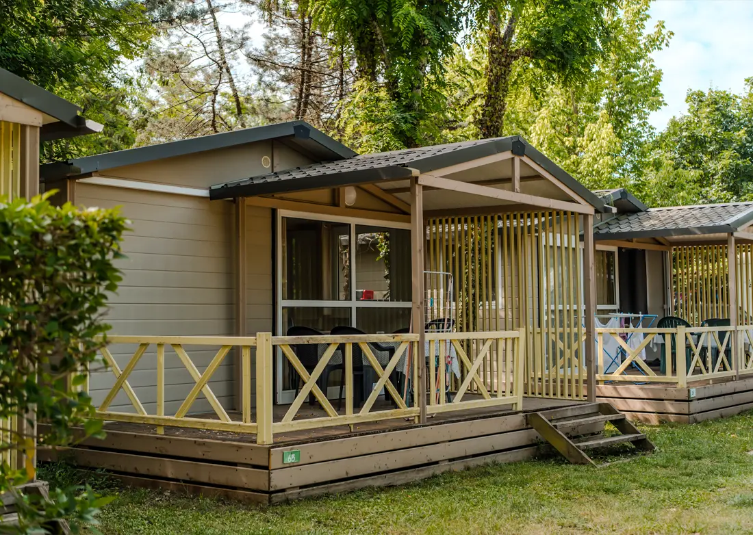 Chalets en bois au Camping du Pont en Ardèche