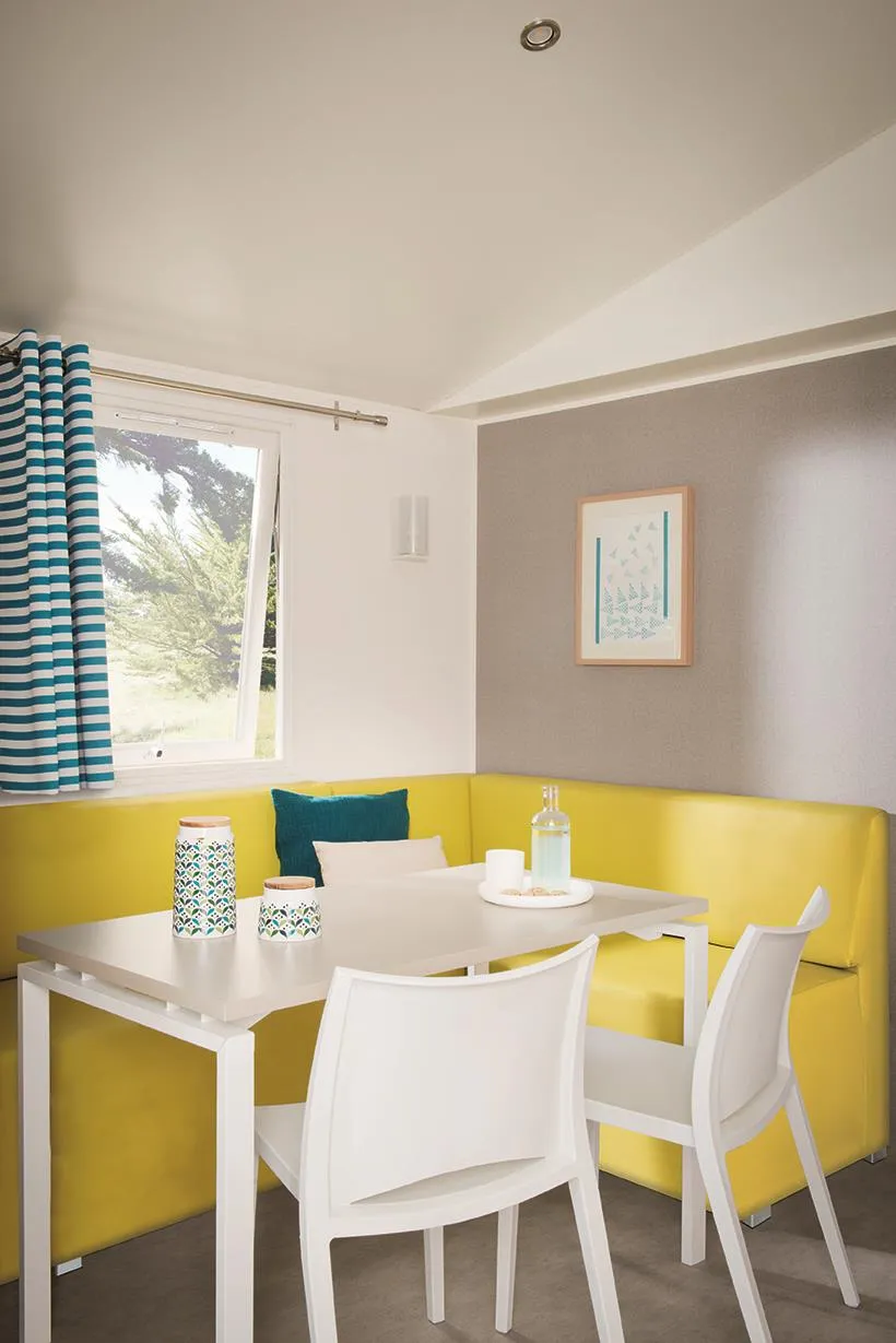 Coin repas d'un mobil-home First