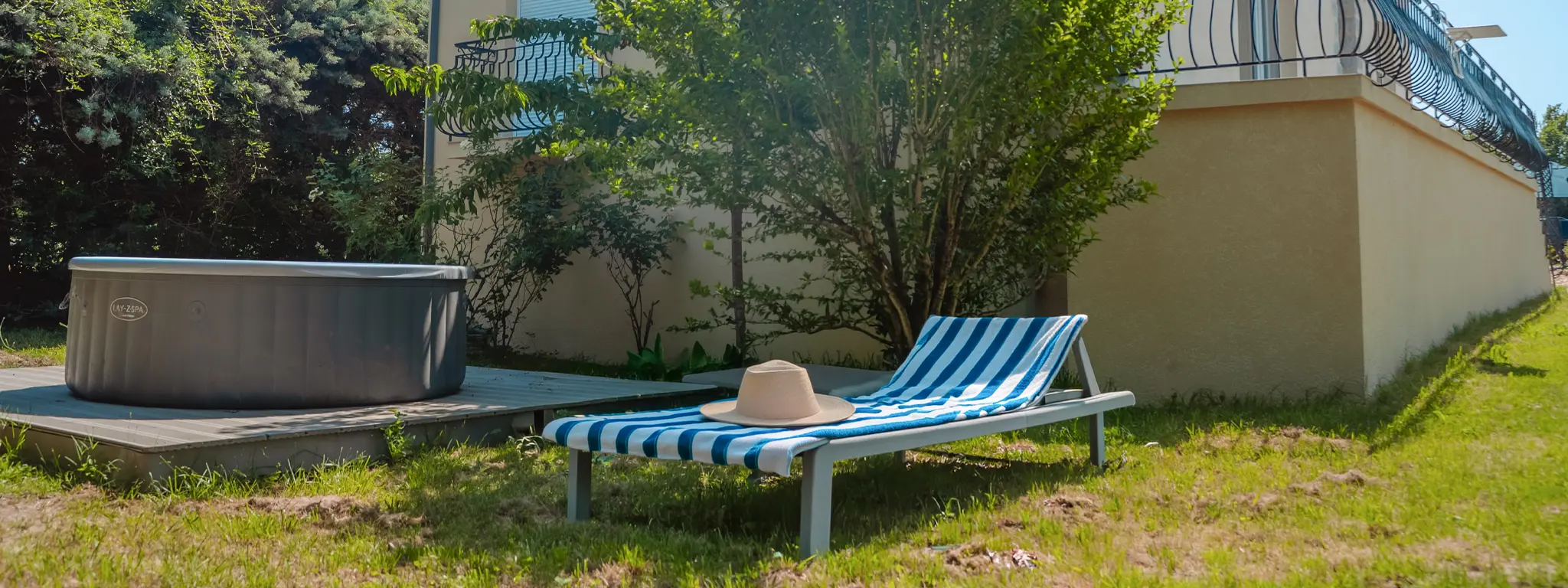 Camping du Pont Ardèche Villa avec spa en Ardèche près de Ruoms